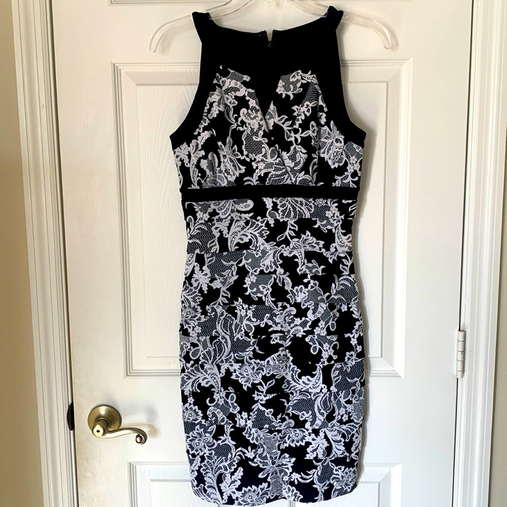 Like new WHBM slimming dress size 4